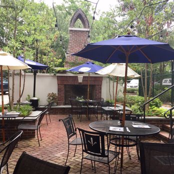 Maison De Lu - Courtyard lunch - French Near Me - Ocean Springs, Mississippi Maison De Lu - Courtyard lunch - French Near Me - Ocean Springs, Mississippi