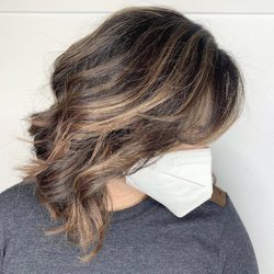 Blo Bar Gardenia - Layered cut with highlights