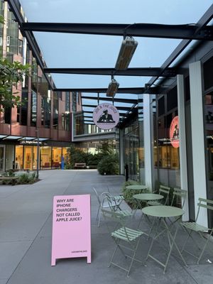 JOE & THE JUICE by null