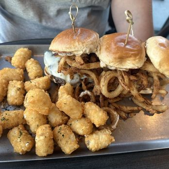 WSKY Bar + Grill - Steak house French onion sliders with tater tots - Bars Near Me - Henderson, Nevada WSKY Bar + Grill - Steak house French onion sliders with tater tots - Bars Near Me - Henderson, Nevada