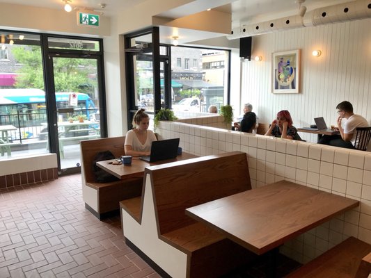 MELK Café Monkland by null