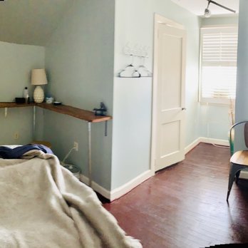 Keystone Chiropractic - Madelines massage room - Massage Near Me - Charleston, South Carolina