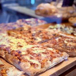 Majer Cafe Bakery