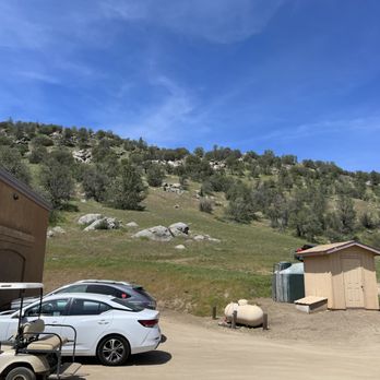 Tehachapi Wine and Cattle - mountain behind winery - Wineries Near Me - Tehachapi, California