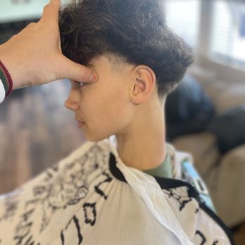 Split Ends A Seaside Barbershop - Taper - Barbers Near Me - Seaside, Oregon