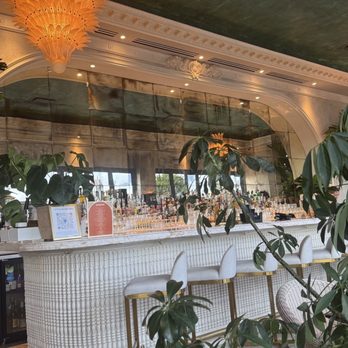 Aperitivo - Cocktail Bars Near Me - Houston, Texas