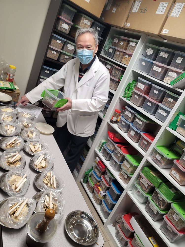 LEE’S HERBS ACUPUNCTURE 26 Photos & 13 Reviews 4759 N Kedzie Ave