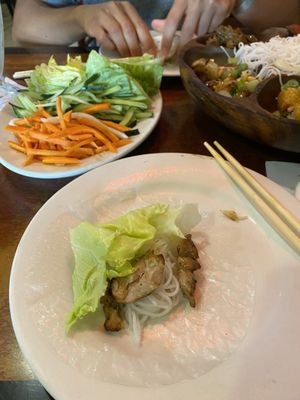 Pho & Cafe Anh Hong by null