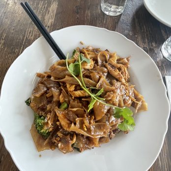 Summer Buffalo - Pad See You - Thai Near Me - Los Angeles, California Summer Buffalo - Pad See You - Thai Near Me - Los Angeles, California