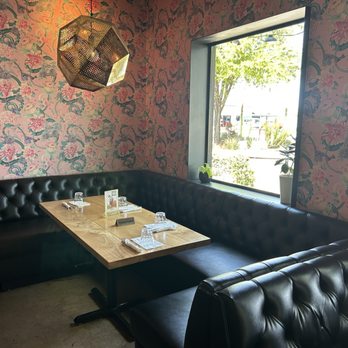 The Coronado - Cocktail Bars Near Me - Phoenix, Arizona