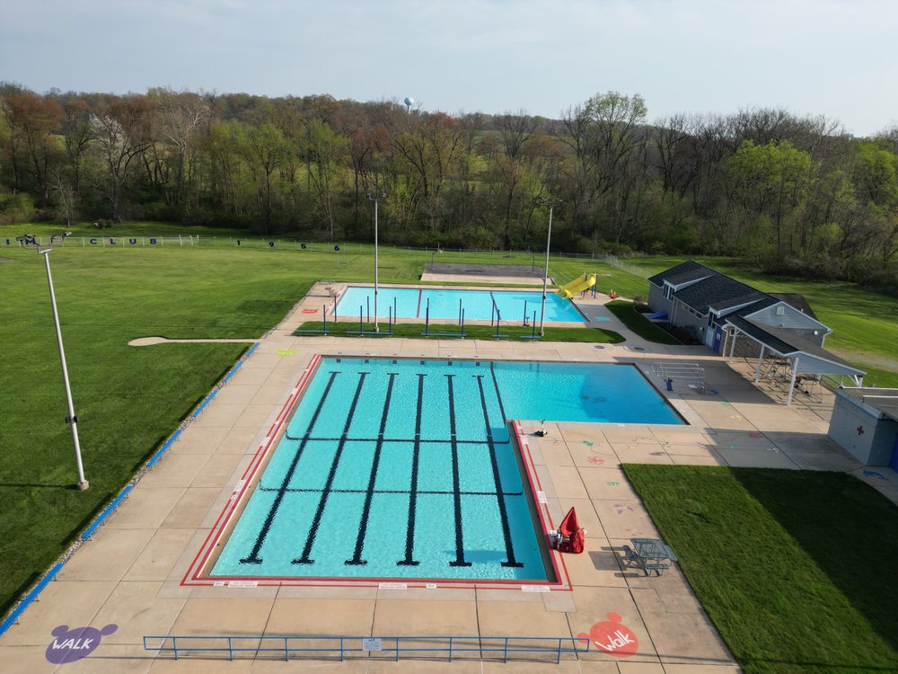 Social spots from Willowood Swim Club