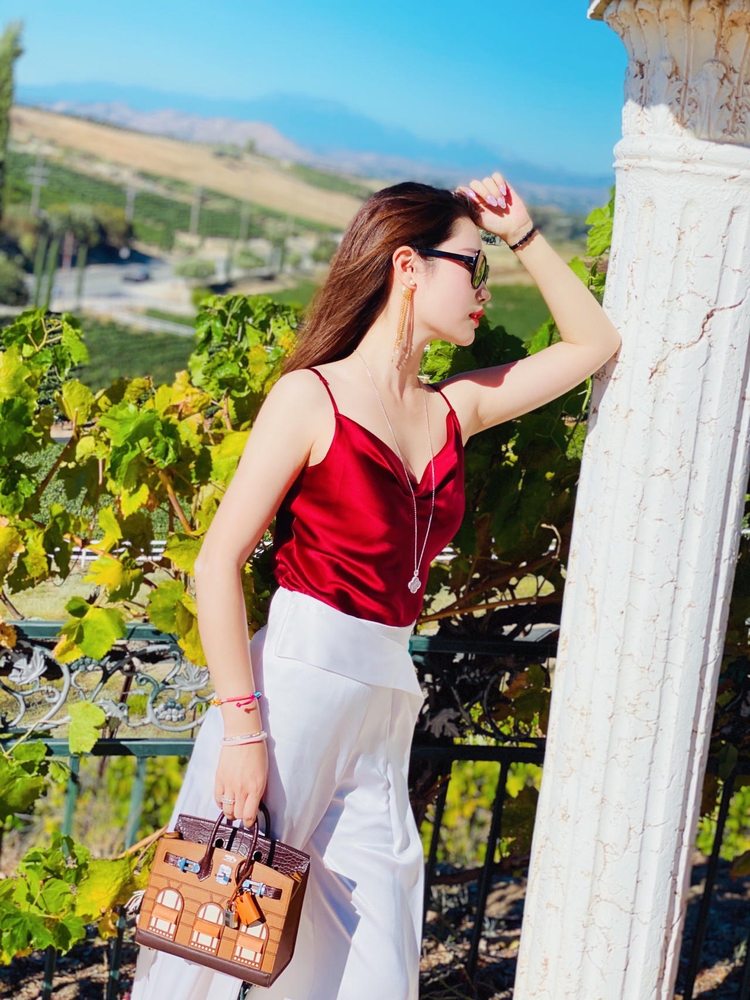 LAS VEGAS SHUTTLES Updated September 2024 2484 East Florence Ave