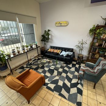 Titas Hair Studio - Cozy :) - Hair Salons Near Me - Los Angeles, California Titas Hair Studio - Cozy :) - Hair Salons Near Me - Los Angeles, California