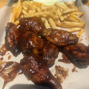 Twin Peaks - Sports Bars Near Me - Fort Lauderdale, Florida Twin Peaks - Sports Bars Near Me - Fort Lauderdale, Florida