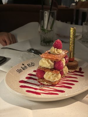 Mon Amie Maxi by null