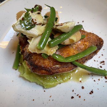 FlintCreek Cattle - Pasture raised chicken - New American Near Me - Seattle, Washington