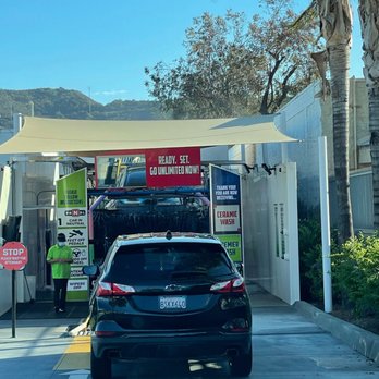 LUV Car Wash - Waiting in line to clean up the beast - Car Wash Near Me - Thousand Oaks, California LUV Car Wash - Waiting in line to clean up the beast - Car Wash Near Me - Thousand Oaks, California