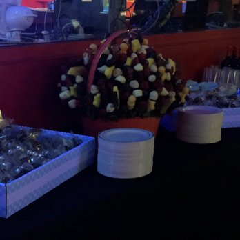 Edible Arrangements - Gift Shops Near Me - Brentwood, California
