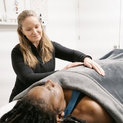 The Union Wellness Boutique - Acupressure & Reiki aide in pain management & balancing mental & emotional wellness.
https://www.theunionwellness.com/services#energy