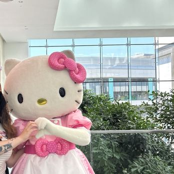 Hello Kitty Cafe - Hello Kitty - Themed Cafes Near Me - Santa Clara, California