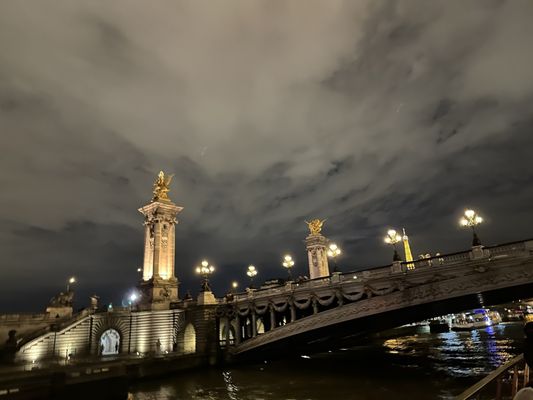 Bateaux Parisiens by null
