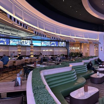 THE GEORGE SPORTSMEN’S LOUNGE - Updated November 2024 - 893 Photos