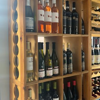 Bin 6 South - Wine Bars Near Me - St. Petersburg, Florida