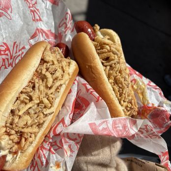 Devil Dawgs-Gold Coast - Icelandic Dawg - Hot Dogs Near Me - Chicago, Illinois