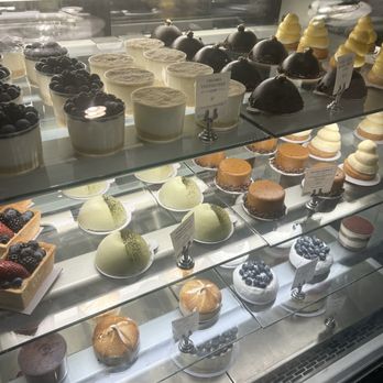 Tatte Bakery & Cafe | Back Bay - Display - Breakfast & Brunch Near Me - Boston, Massachusetts
