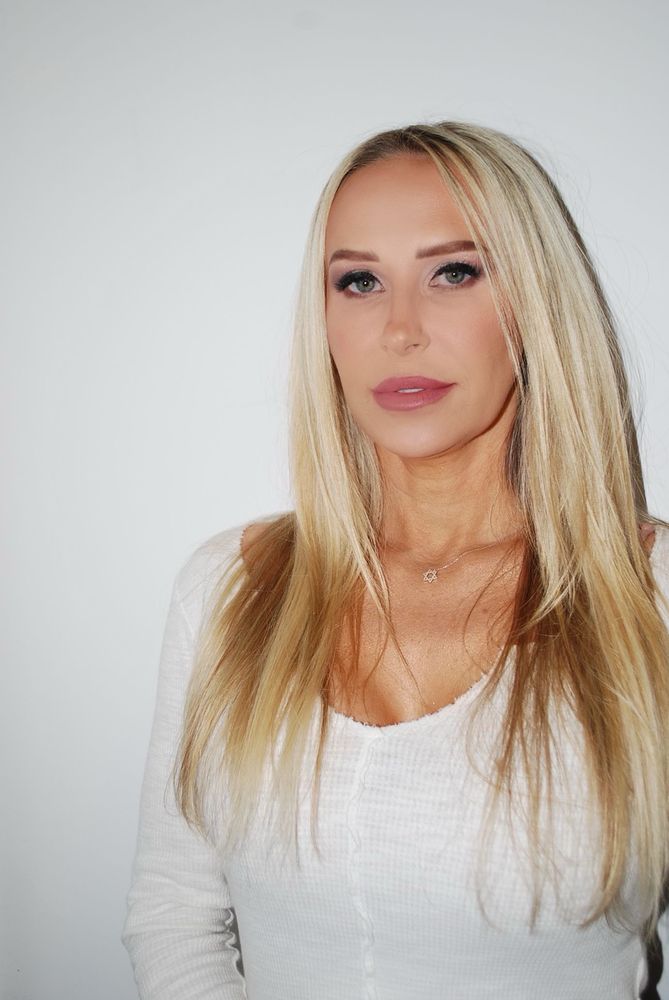 Makeup by Natalie Logo