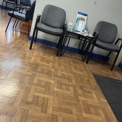 Valley Oaks Medical Group - Rainbow - Dirty used water cups in reception room