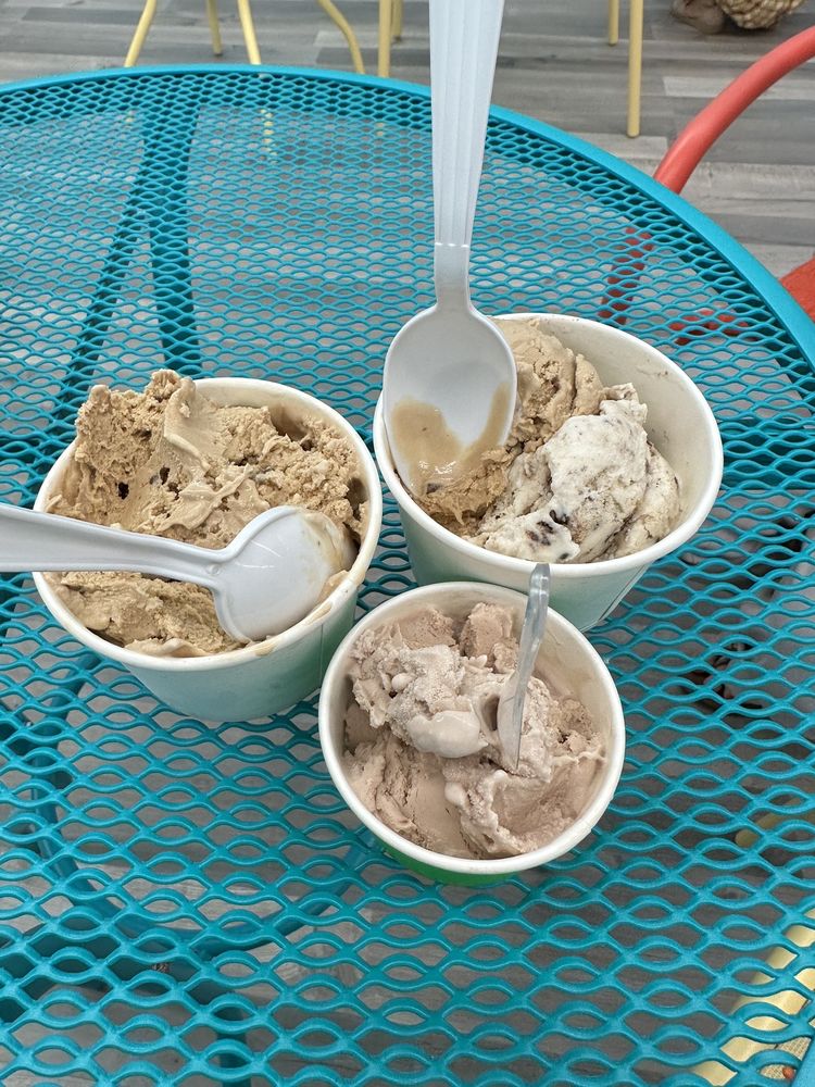 CREAMATORY 26 Photos 400 Fairfield Rd, Fairfield, New Jersey Ice Cream & Frozen Yogurt