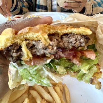R Burgers - Burgers Near Me - Riverside, California