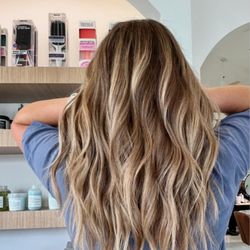Infinity Salon - Full highlight + shadow root