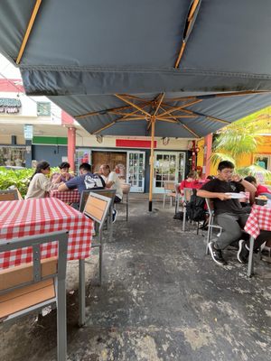 Bob's Pizzeria by null