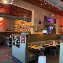 Waldo Pizza - Dining area