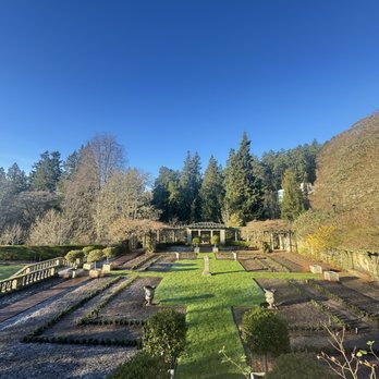 Hatley Castle - Another lovely outdoor garden - Landmarks & Historical Buildings Near Me - Victoria, British Columbia