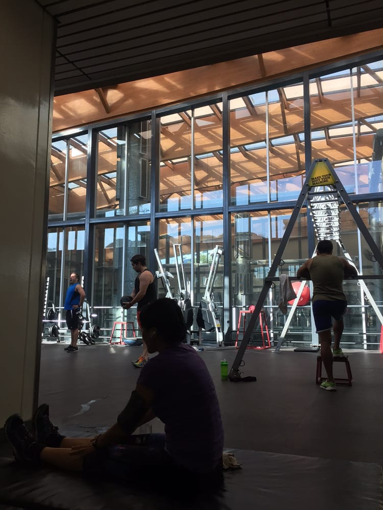 HARD CANDY Updated October 2024 Presidente Riesco 5330, RM Santiago