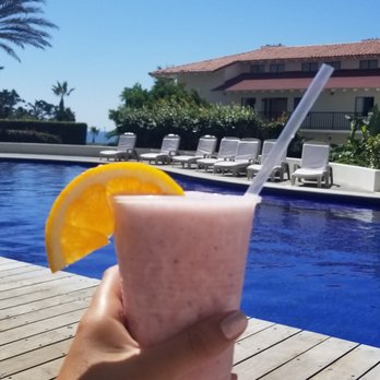 Rosarito Beach Hotel - Banana Berry Smoothie - Hotels Near Me - Rosarito, BCN