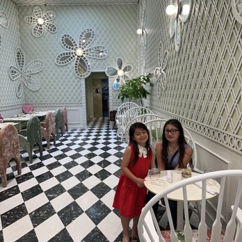Ladurée - Beverly Hills - Macarons Near Me - Beverly Hills, California Ladurée - Beverly Hills - Macarons Near Me - Beverly Hills, California