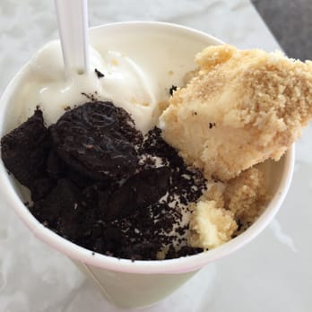 Frost Bite - Oreo cheesecake frost - Ice Cream & Frozen Yogurt Near Me - Avon, Indiana