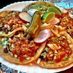 Conchita Taco Truck - Carne Asada, Tripas y Cabeza