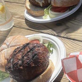 Le Tub - Huge burgers! - Burgers Near Me - Hollywood, Florida Le Tub - Huge burgers! - Burgers Near Me - Hollywood, Florida