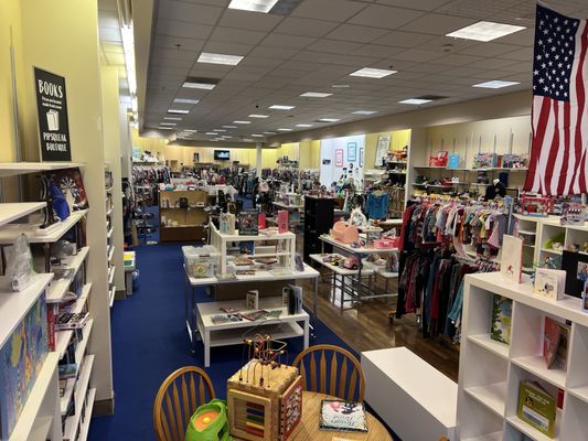 Pipsqueak Resale Boutique