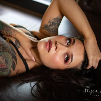 Allison Niccole Creatives - Boudoir Photography Near Me