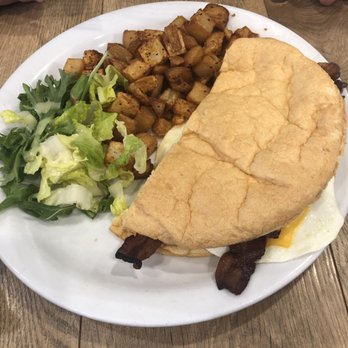 Aloha Kitchen - Breakfast & Brunch Near Me - Honolulu, Hawaii