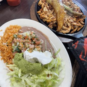 Cocina Fuentes - Choripollo - Mexican Near Me - Monroe, Georgia