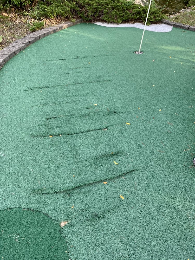 Saratoga Mini Golf, Saratoga Springs Roadtrippers