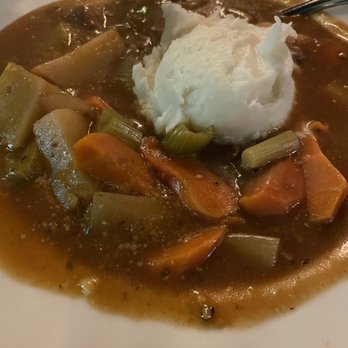 Fibbar MaGees - Nice touch with the mash potatoes on top of the Irish stew. But, frozen veggies. ouch. - Irish Pub Near Me - Sunnyvale, California