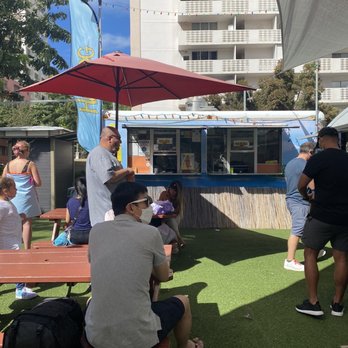 Hula Dog - Outside seating - Hot Dogs Near Me - Honolulu, Hawaii